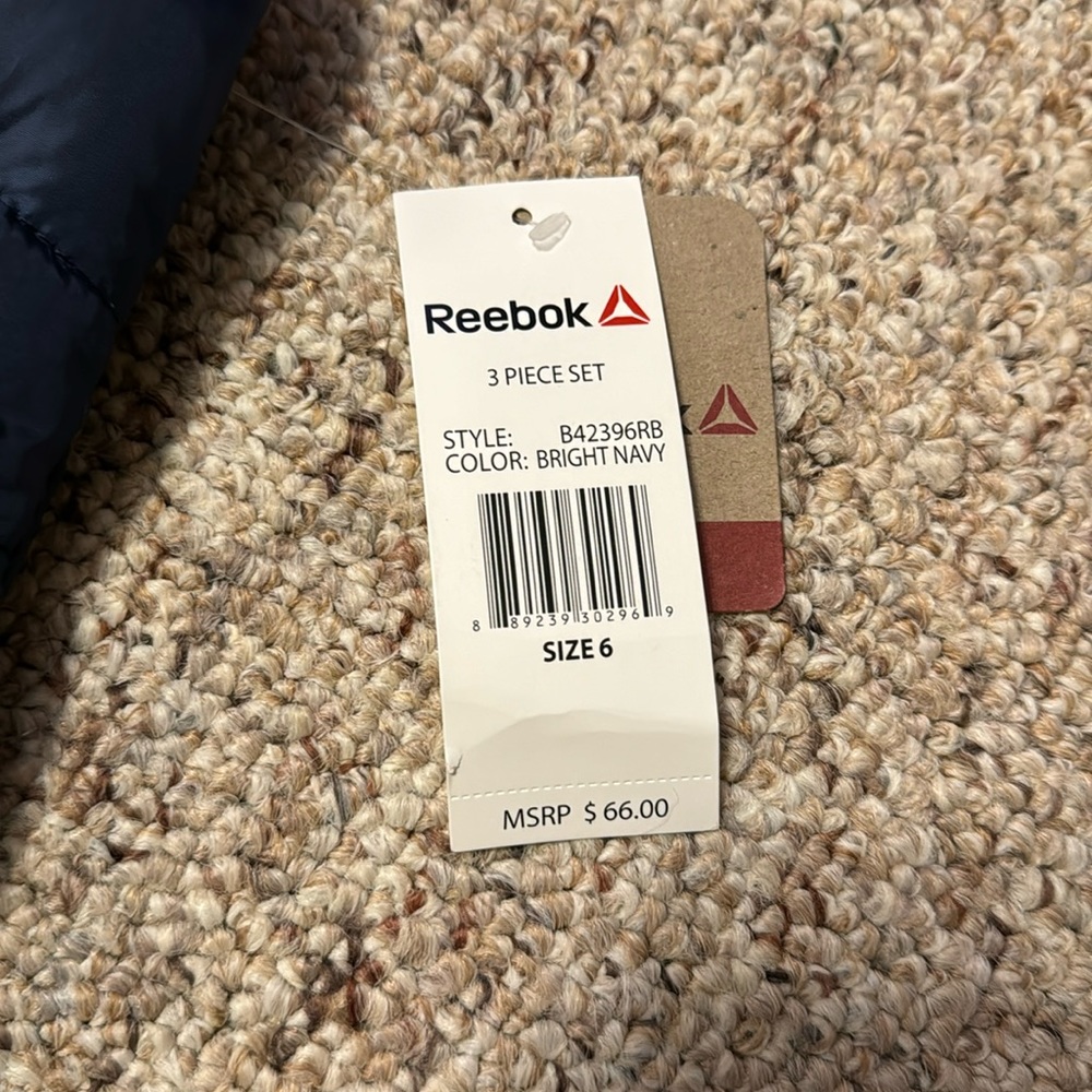 Reebok Bright Navy and Red puffer vest - Picture 6 of 6